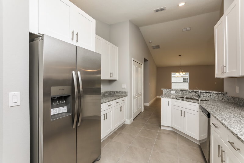 2,120/Mo, 278 Beckenham Dr Kissimmee, FL 34758 Kitchen View 2