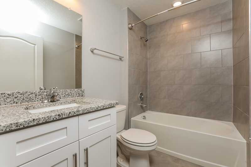 2,120/Mo, 278 Beckenham Dr Kissimmee, FL 34758 Bathroom View