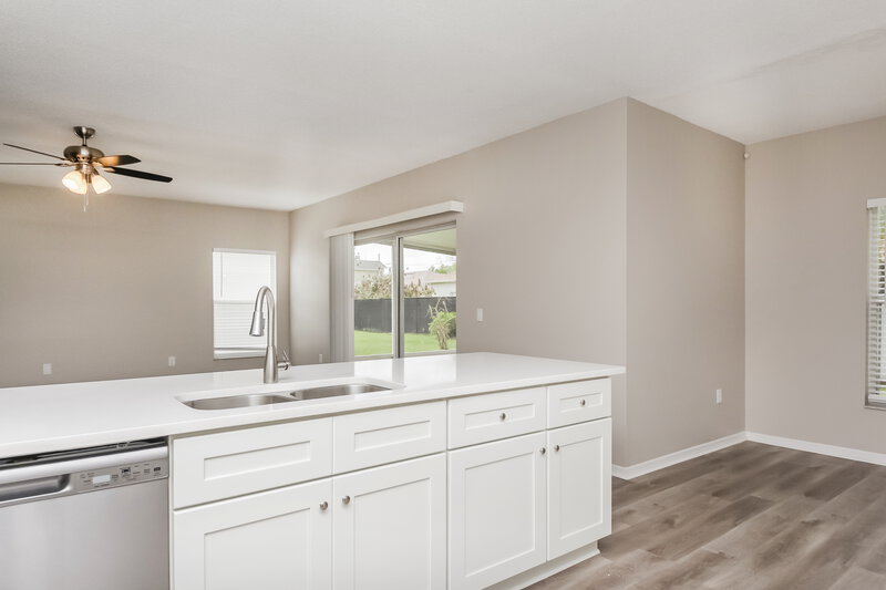 2,570/Mo, 553 Brentford Ct Kissimmee, FL 34758 Kitchen View 2