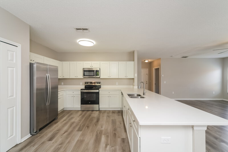 2,620/Mo, 553 Brentford Ct Kissimmee, FL 34758 Kitchen View