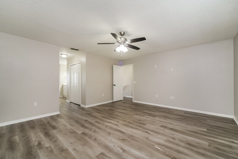 2,620/Mo, 553 Brentford Ct Kissimmee, FL 34758 Main Bedroom View