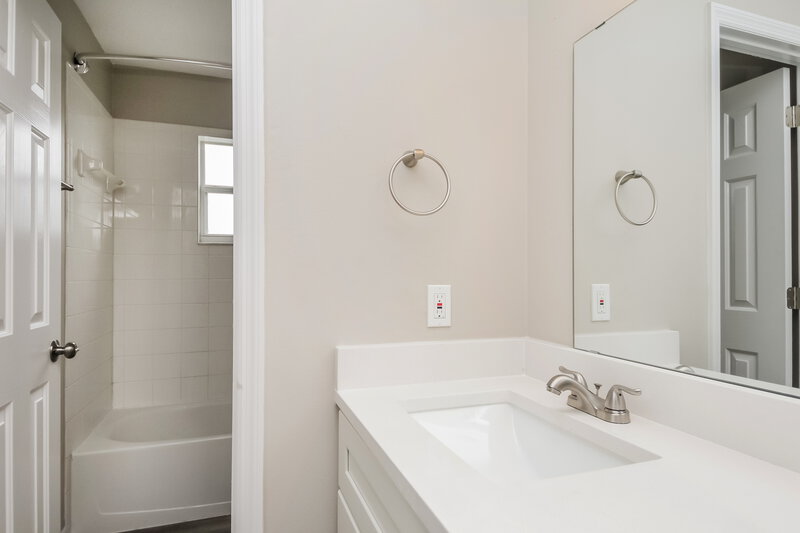 2,570/Mo, 553 Brentford Ct Kissimmee, FL 34758 Bathroom View