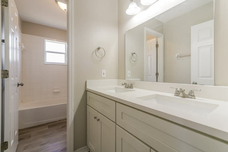 2,620/Mo, 553 Brentford Ct Kissimmee, FL 34758 Bathroom View
