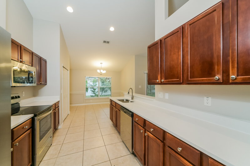 2,580/Mo, 426 Disston Ave Clermont, FL 34711 Kitchen View 2