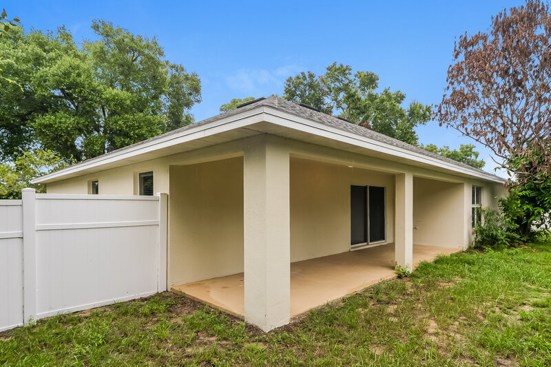 2,580/Mo, 426 Disston Ave Clermont, FL 34711 Rear View
