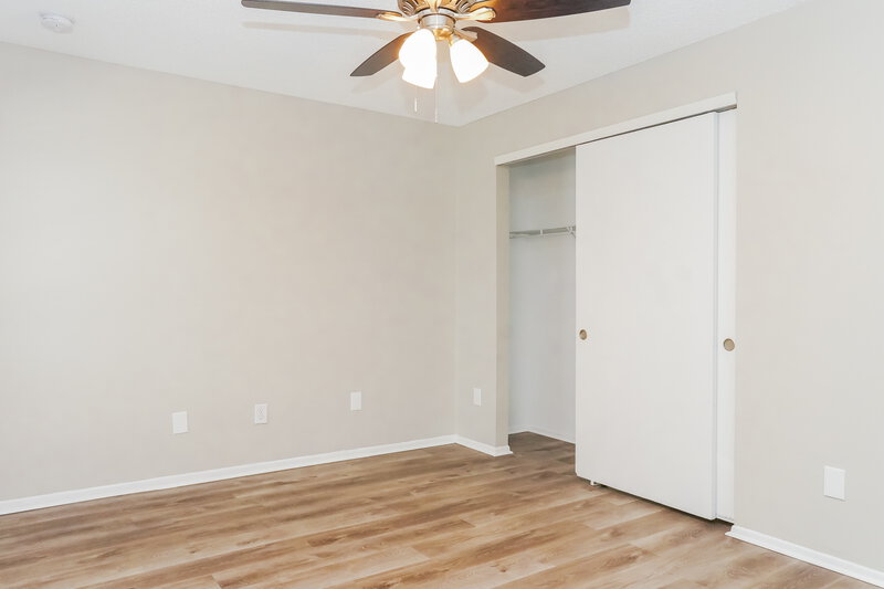 2,035/Mo, 109 Florida Pkwy Kissimmee, FL 34743 Main Bedroom View