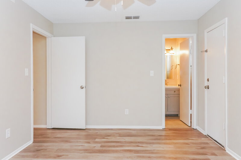 2,035/Mo, 109 Florida Pkwy Kissimmee, FL 34743 Main Bedroom View 2