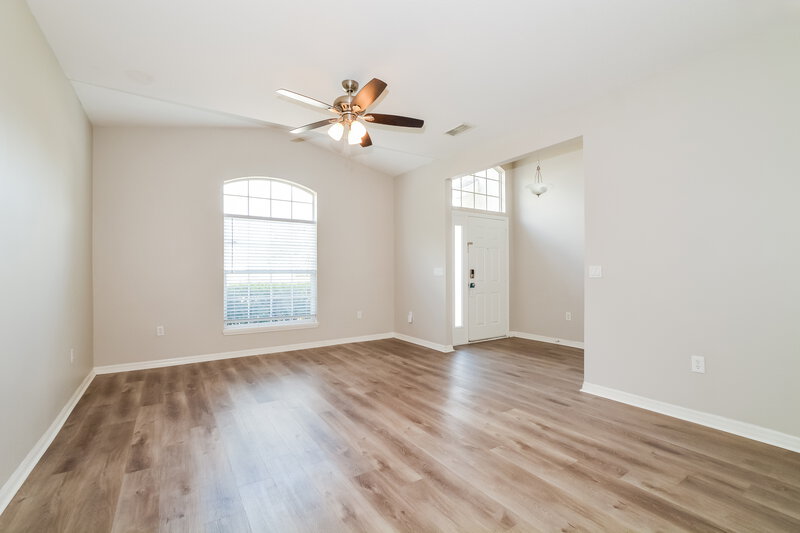 2,395/Mo, 7933 Riffle Ln Orlando, FL 32818 Living Room View