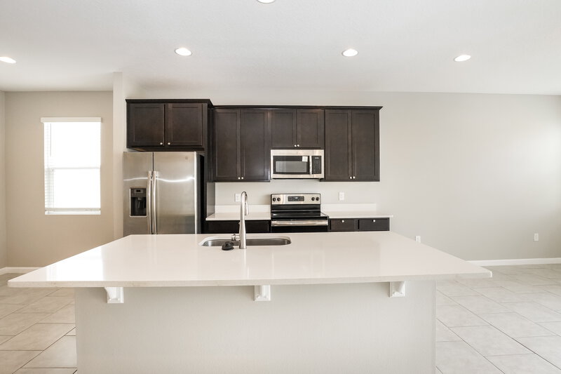 2,020/Mo, 344 Buchannan Dr Davenport, FL 33837 Kitchen View