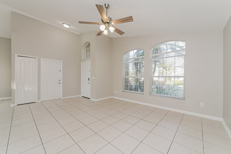 2,365/Mo, 6859 Bouganvillea Crescent Dr Orlando, FL 32809 Living Room View