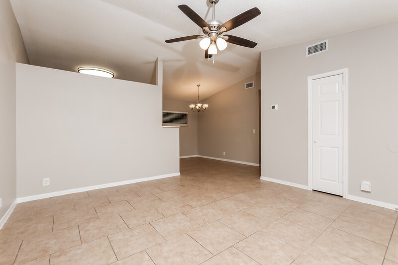 2,890/Mo, 2822 Colfax St Eustis, FL 32726 Living Room View