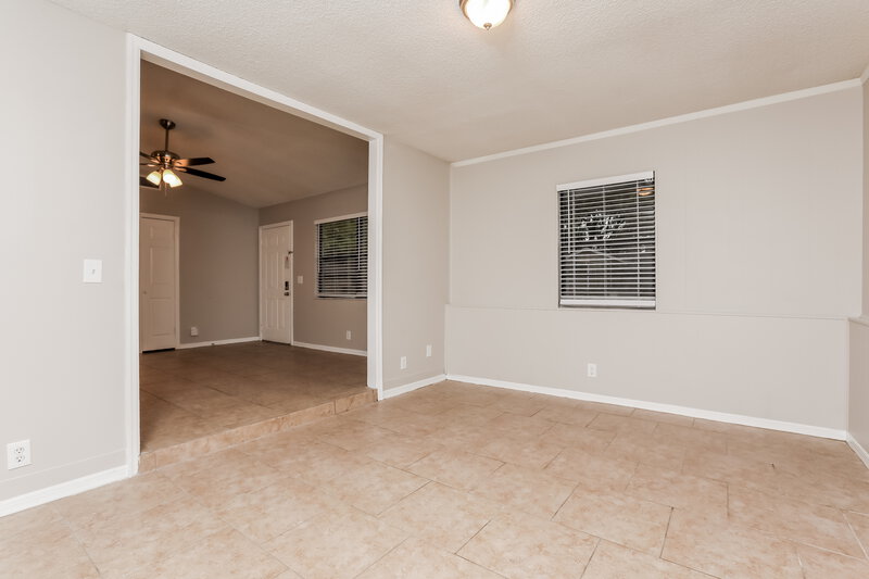 2,890/Mo, 2822 Colfax St Eustis, FL 32726 Living Room View 3