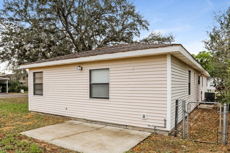 2,890/Mo, 2822 Colfax St Eustis, FL 32726 Rear View 2