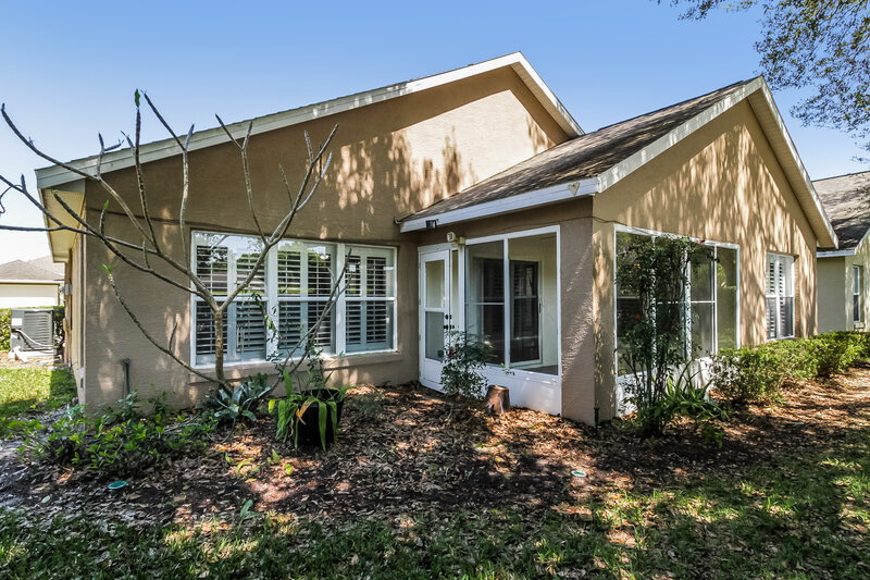 2,205/Mo, 6032 Spring Creek Ct Mount Dora, FL 32757 Rear View