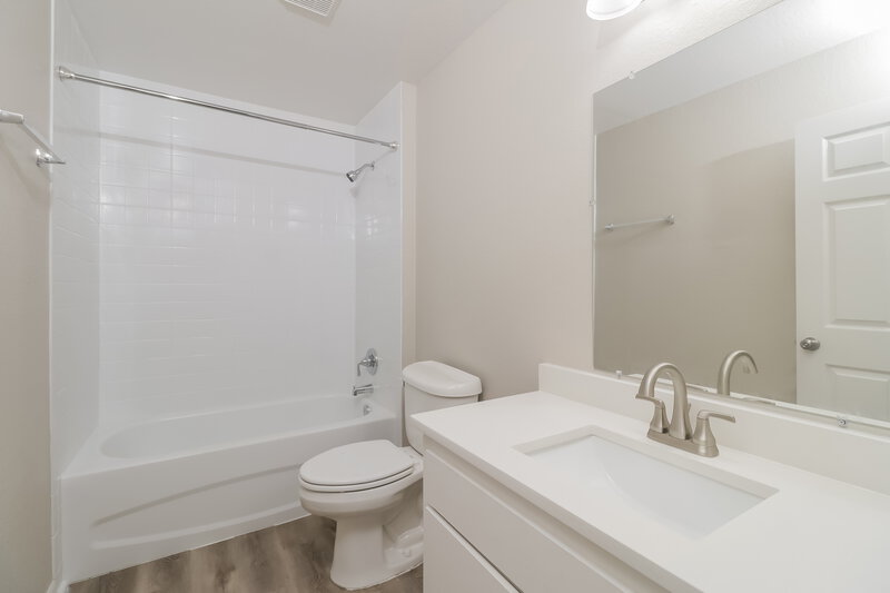 1,570/Mo, 645 Kirkland St Bradley, FL 33835 Bathroom View