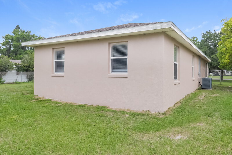 1,570/Mo, 645 Kirkland St Bradley, FL 33835 Rear View 2