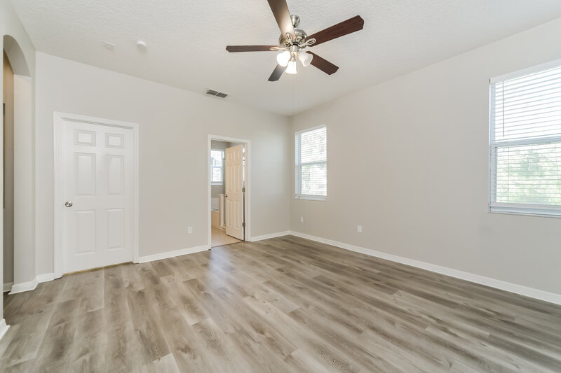 2,690/Mo, 9924 Autumn Creek Ln Orlando, FL 32832 Main Bedroom View 2