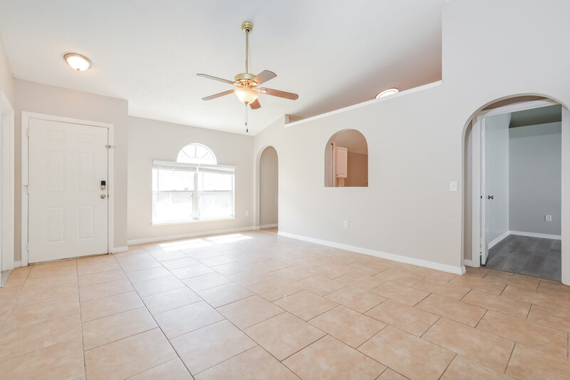 2,285/Mo, 7741 Fort Sumter Dr Orlando, FL 32822 Living Room View 2