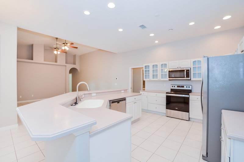 2,740/Mo, 205 Woodson Ct Kissimmee, FL 34744 Kitchen View