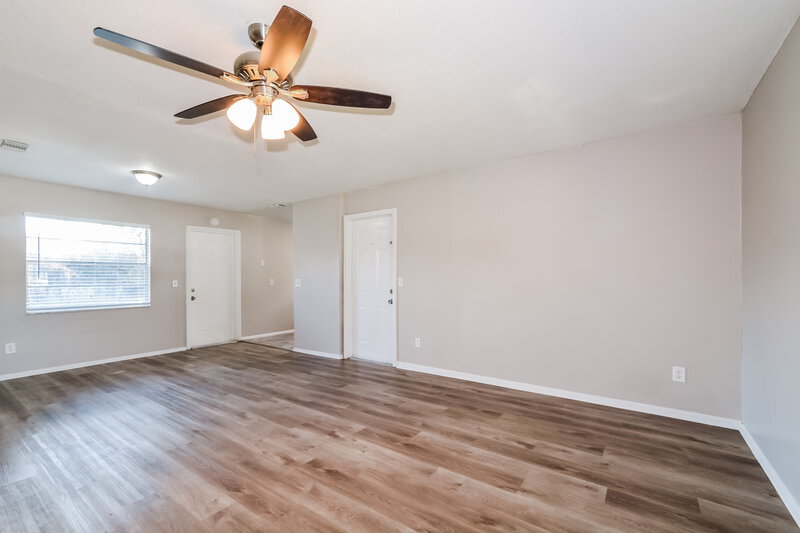 1,990/Mo, 670 Hibiscus Rd Casselberry, FL 32707 Living Room View