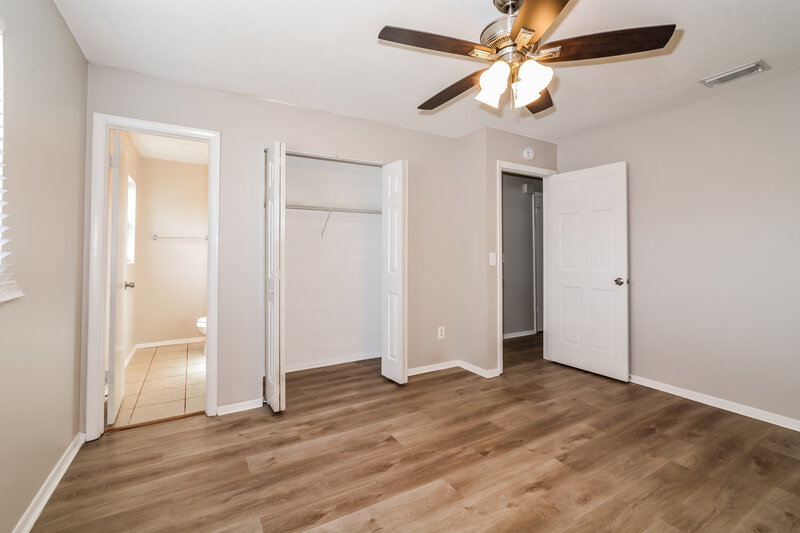 1,990/Mo, 670 Hibiscus Rd Casselberry, FL 32707 Main Bedroom View 2