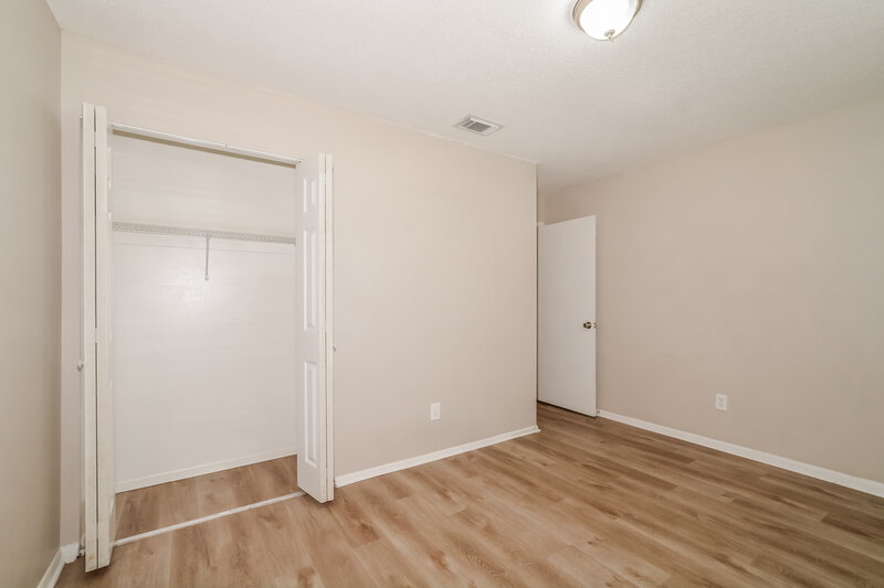 1,990/Mo, 670 Hibiscus Rd Casselberry, FL 32707 Bedroom View 4