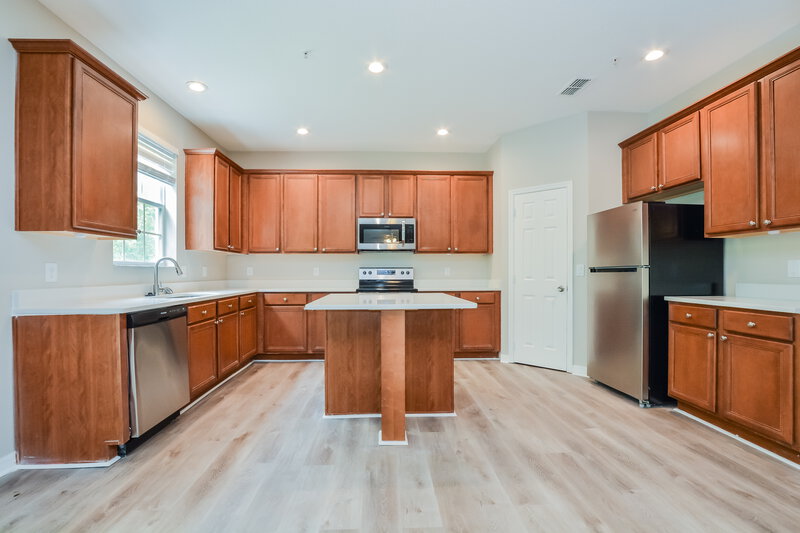 2,990/Mo, 9700 Moss Rose Way Orlando, FL 32832 Kitchen View