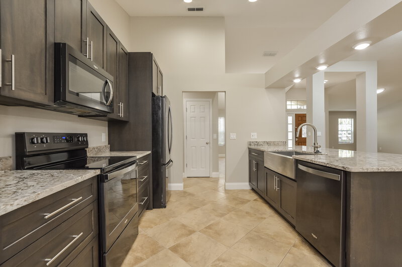 2,880/Mo, 3035 Bluffton Cv Oviedo, FL 32765 Kitchen View 2