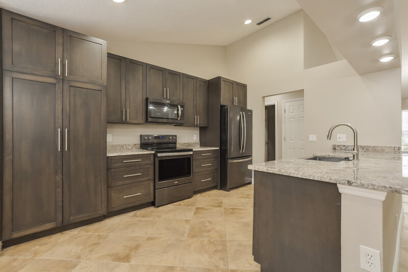 2,880/Mo, 3035 Bluffton Cv Oviedo, FL 32765 Kitchen View 3