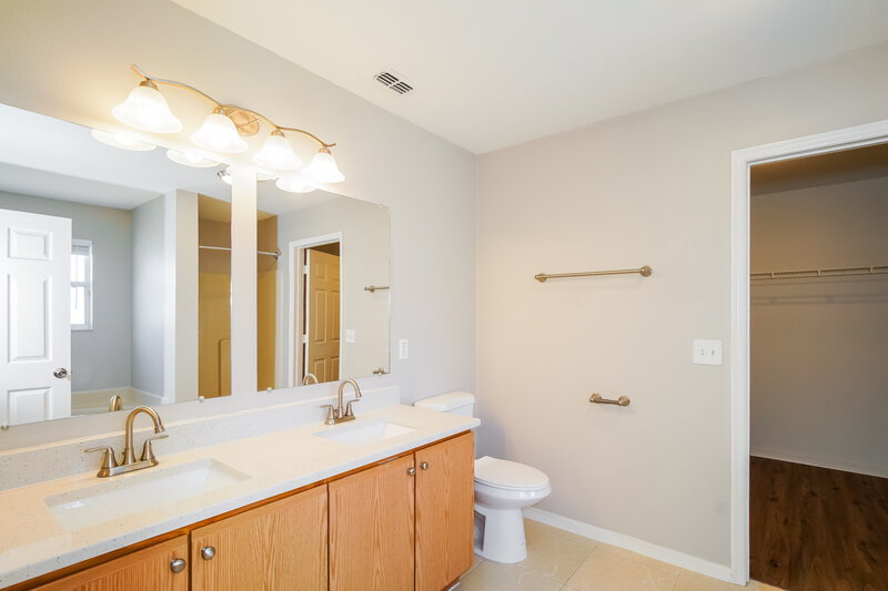 2,485/Mo, 891 Woodvale St Clermont, FL 34711 Main Bathroom View