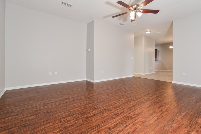 3,270/Mo, 3554 Oak Brook Ln Eustis, FL 32736 Living Room View 2