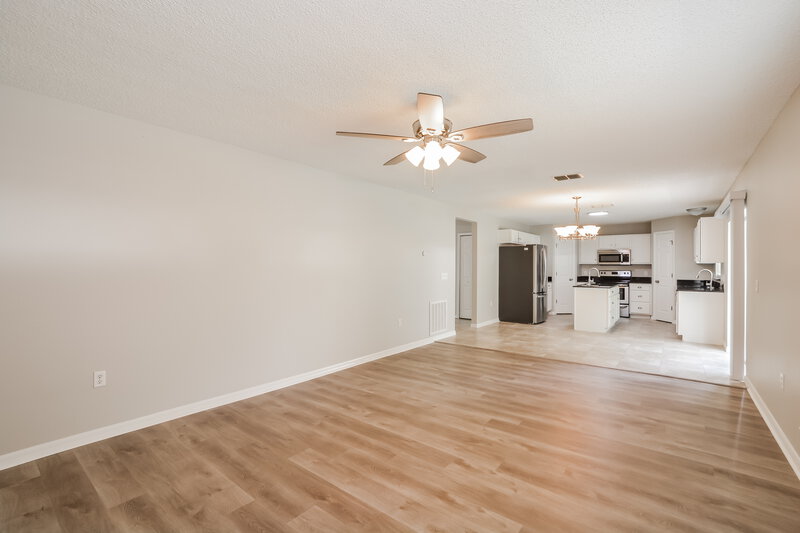 3,190/Mo, 1111 Chateau Cir Minneola, FL 34715 Living Room View