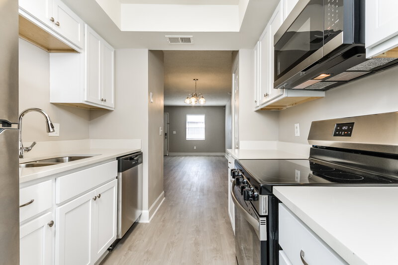 1,475/Mo, 16 Las Brisas Way Kissimmee, FL 34743 Kitchen View 2