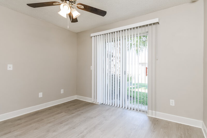 1,475/Mo, 16 Las Brisas Way Kissimmee, FL 34743 Main Bedroom View