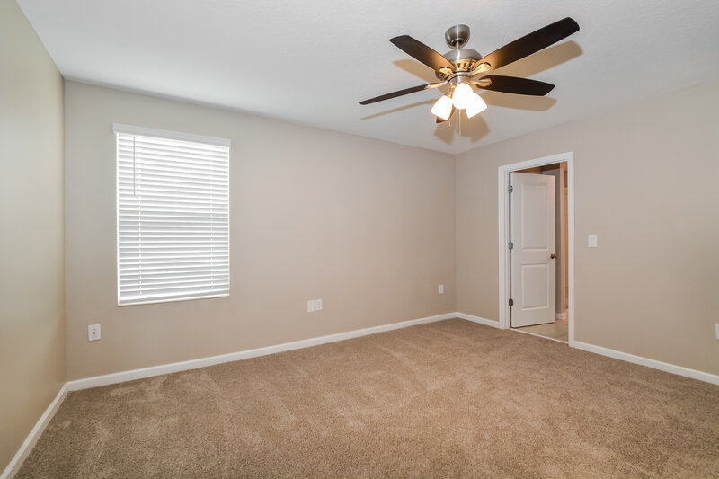 2,285/Mo, 353 Citrus Pointe Dr Davenport, FL 33837 Main Bedroom View