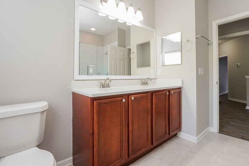 3,740/Mo, 8749 Silk Bay Pl Orlando, FL 32827 Bathroom View