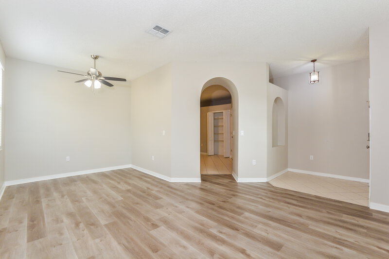 2,580/Mo, 10109 Granite Bay Dr Orlando, FL 32832 Living Room View