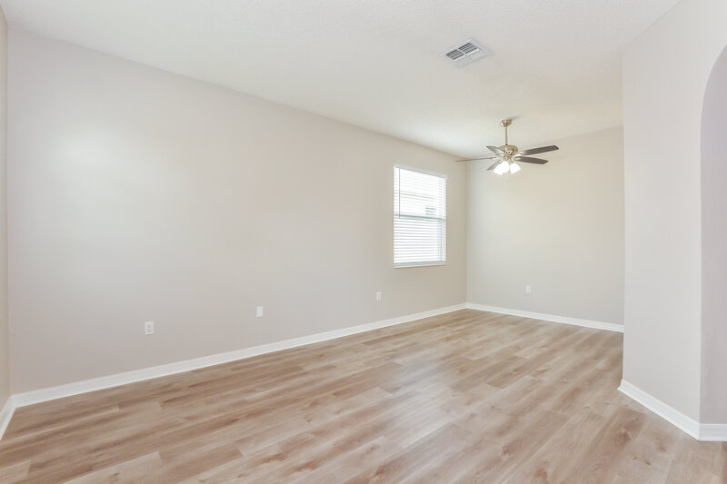 2,580/Mo, 10109 Granite Bay Dr Orlando, FL 32832 Main Bedroom View 2