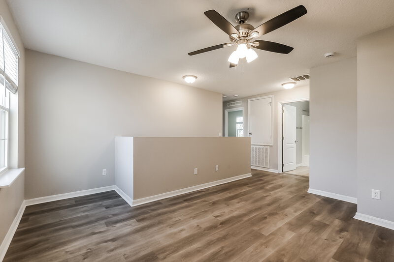 1,990/Mo, 1542 Sterns Dr Leesburg, FL 34748 Loft View 2