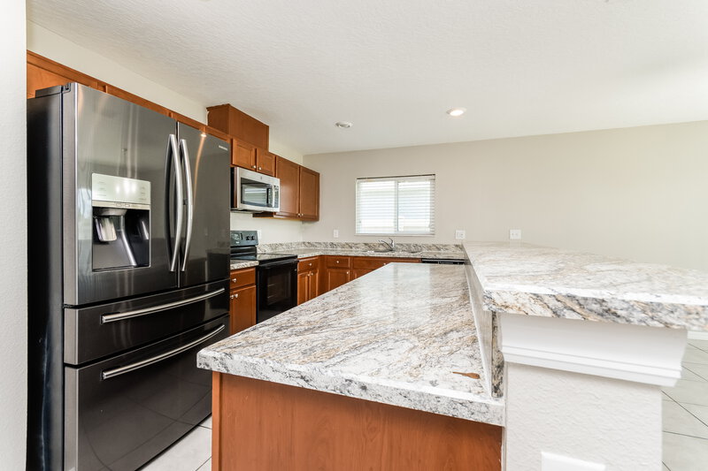 1,830/Mo, 295 Lake Lucerne Way Winter Haven, FL 33881 Kitchen View