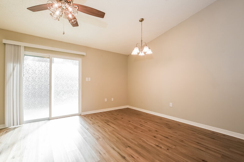 1,785/Mo, 3544 Lake Eleanor Dr Mount Dora, FL 32757 Living Room View 2