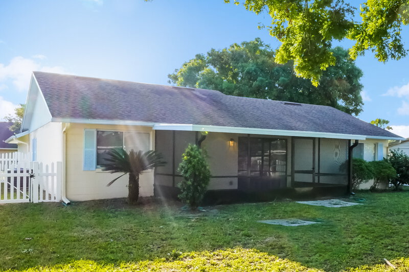 2,290/Mo, 7027 Citrus Point Ct Winter Park, FL 32792 Rear View 2