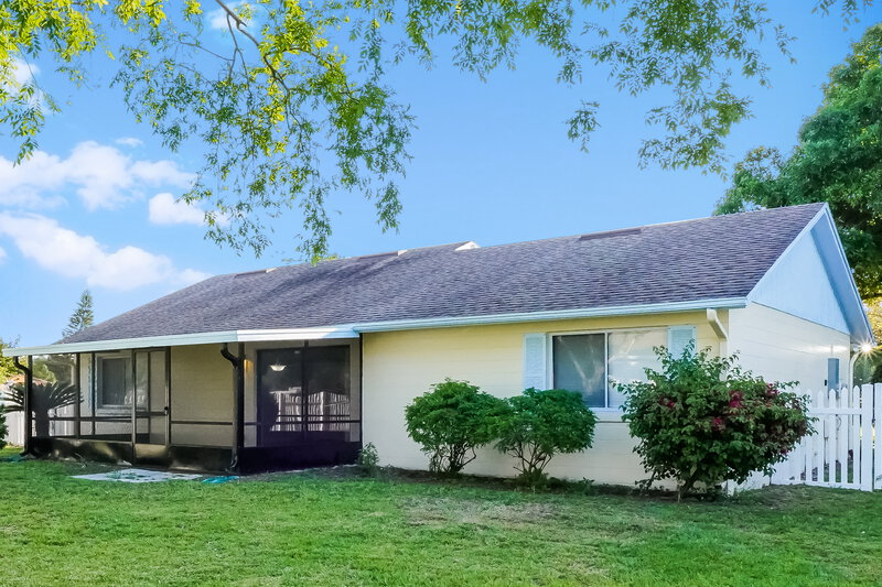 2,290/Mo, 7027 Citrus Point Ct Winter Park, FL 32792 Rear View 3