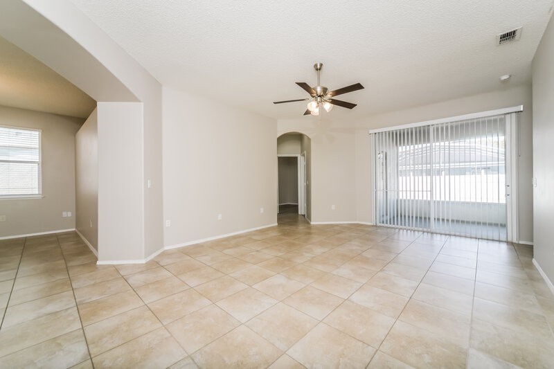 2,480/Mo, 1027 Lake Biscayne Way Orlando, FL 32824 Living Room View
