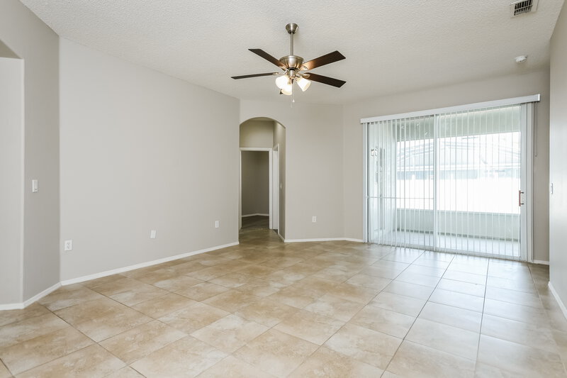 2,490/Mo, 1027 Lake Biscayne Way Orlando, FL 32824 Living Room View