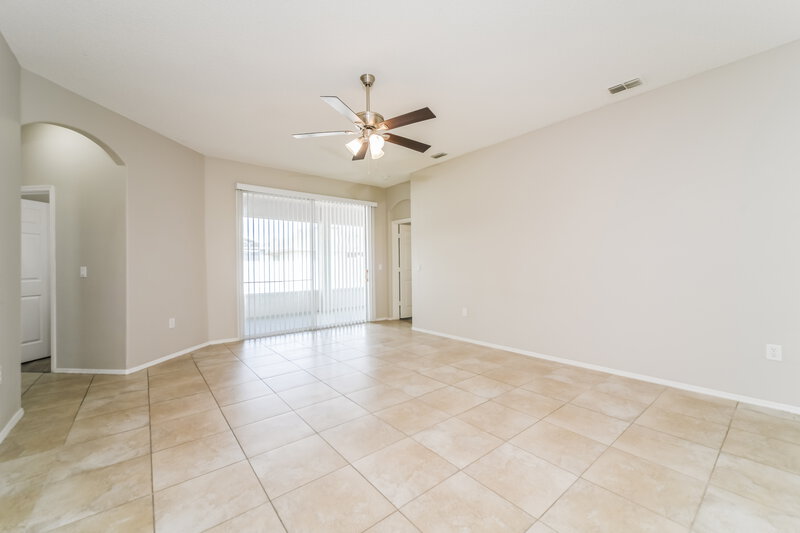 2,480/Mo, 1027 Lake Biscayne Way Orlando, FL 32824 Living Room View 2