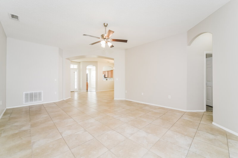 2,480/Mo, 1027 Lake Biscayne Way Orlando, FL 32824 Living Room View 3