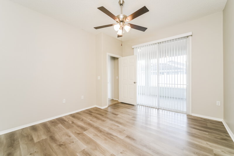 2,480/Mo, 1027 Lake Biscayne Way Orlando, FL 32824 Main Bedroom View