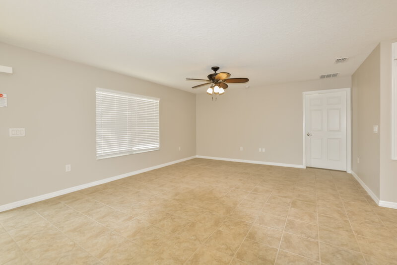 3,110/Mo, 1574 Brandywine Dr Tavares, FL 32778 Living Room View