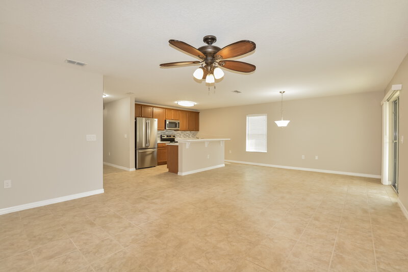 3,110/Mo, 1574 Brandywine Dr Tavares, FL 32778 Living Room View 2